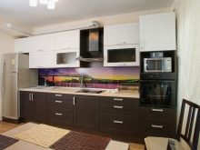 Біло-коричнева кухня (58 фото): особливості кухонного гарнітура в біло-коричневих тонах в інтер’єрі кухні, варіанти дизайну