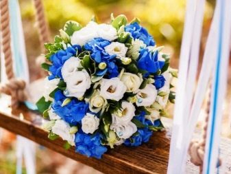 Біло-синій букет нареченої (43 фото): вибираємо весільний букет у червоно-біло-синьому кольорі і недорогі композиції на весілля з ліліями