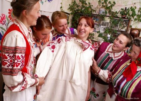 Білоруський національний костюм (67 фото): елементи жіночого народного костюма Білорусі, дитячі, зимові національні костюми