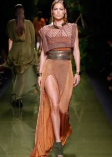 Balmain (85 фото): годинники, одяг, жіночі авторучки та інші аксесуари від бренду, сукні, взуття, піджаки й футболки, відгуки