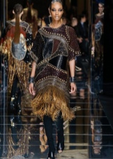 Balmain (85 фото): годинники, одяг, жіночі авторучки та інші аксесуари від бренду, сукні, взуття, піджаки й футболки, відгуки