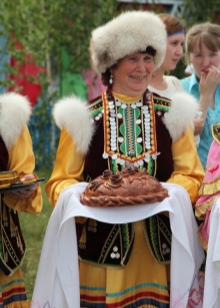 Башкирська національний костюм (64 фото): опис жіночого весільного та повсякденного вбрання, моделі для дівчинки