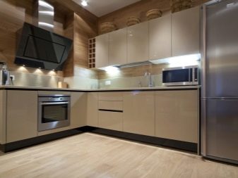 Бежева кухня (116 фото): глянцева і матова кухні в бежевих тонах в дизайні інтер’єру, поєднуємо з гарнітуром шпалери та меблі бежевого кольору