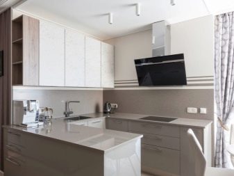 Бежева кухня (116 фото): глянцева і матова кухні в бежевих тонах в дизайні інтер’єру, поєднуємо з гарнітуром шпалери та меблі бежевого кольору