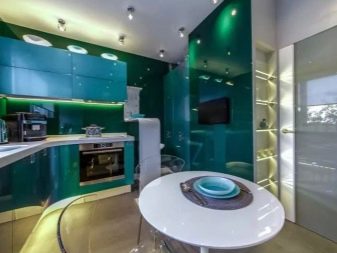 Блакитна кухня (82 фото): з якими квітами поєднується в інтер’єрі блакитний кухонний гарнітур? Дизайн кухні в світло-блакитних і темно-блакитних тонах