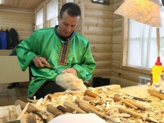 Богородская різьблення: особливості техніки роботи ножем по дереву на богородської фабриці художніх виробів, де поширена і час її виникнення