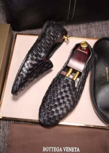 Bottega Veneta (75 фото): сумки і клатчі, парфум, жіночі окуляри і взуття, відгуки про якість
