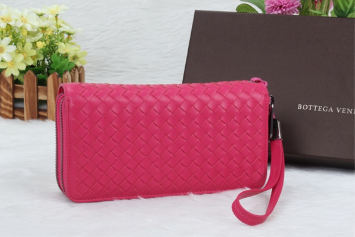 Bottega Veneta (75 фото): сумки і клатчі, парфум, жіночі окуляри і взуття, відгуки про якість