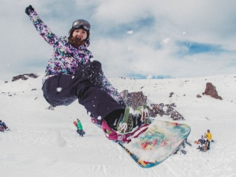 Burton одяг (59 фото): сноуборди і сноубордична одяг, рюкзаки, куртки та жіночі черевики