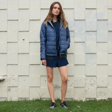 Camel Active (62 фото): сумки та валізи, жіноче взуття і одяг, шкіряні куртки та піджаки, сорочки, джинси і жилети, годинник