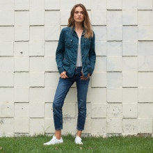 Camel Active (62 фото): сумки та валізи, жіноче взуття і одяг, шкіряні куртки та піджаки, сорочки, джинси і жилети, годинник