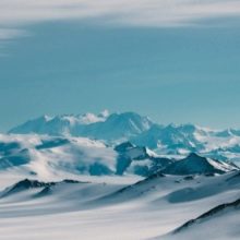 Цаворіт (19 фото): що це за камінь? Характеристика та властивості. Особливості натурального зеленого граната