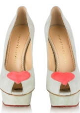 Charlotte Olympia (76 фото): черевики, туфлі і балетки з кішками, сумки, босоніжки і кеди з капсульної колекції