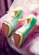Charlotte Olympia (76 фото): черевики, туфлі і балетки з кішками, сумки, босоніжки і кеди з капсульної колекції