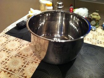 Чаші для мультиварки: яке покриття каструль для мультиварки краще? Вибір чаші-пароварки. Можна чашу ставити в духовку? Як очистити її від нагару?