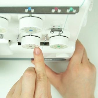 Четырехниточный оверлок: як заправити нитки? Як швидко розпороти четырехниточный шов? Як правильно налаштувати рядок?