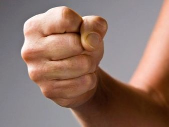 Чоловік Коза (13 фото): характеристика чоловіків, народжених у рік Вівці, сумісність з жінкою Собакою та іншими в любові