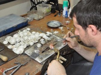 Чорнене срібло: що це таке? Догляд за прикрасами з темного срібла і способи чорніння