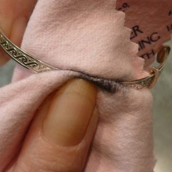 Чорнене срібло: що це таке? Догляд за прикрасами з темного срібла і способи чорніння