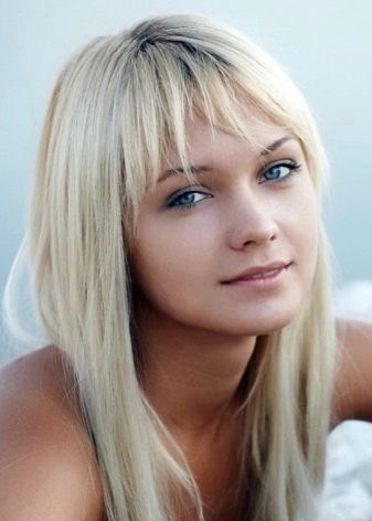 Чубчика на довге волосся (110 фото): модні зачіски і укладання волосся, красиві вечірні варіанти на розпущене густе волосся
