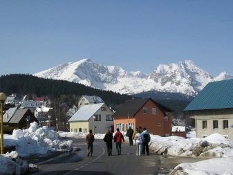 Црно-Езер (38 фото): особливості чорного озера в Чорногорії