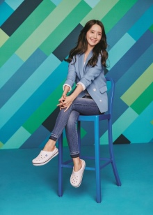 Crocs (74 фото): взуття, гумові чоботи, дитячі сабо і сандалі, жіночі кеди і балетки, в’єтнамки, розмірна сітка