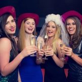 Ідеї для дівич-вечора перед весіллям: оригінальні сюрпризи для нареченої від подружок. Як проводять захід і що на нього дарують?