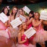 Ідеї для дівич-вечора перед весіллям: оригінальні сюрпризи для нареченої від подружок. Як проводять захід і що на нього дарують?
