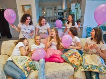 Ідеї для дівич-вечора перед весіллям: оригінальні сюрпризи для нареченої від подружок. Як проводять захід і що на нього дарують?