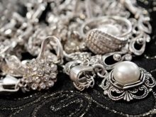 Де і як добувають срібло? Родовища видобутку в Росії і запаси в світі. Як отримують срібло на срібних рудниках?