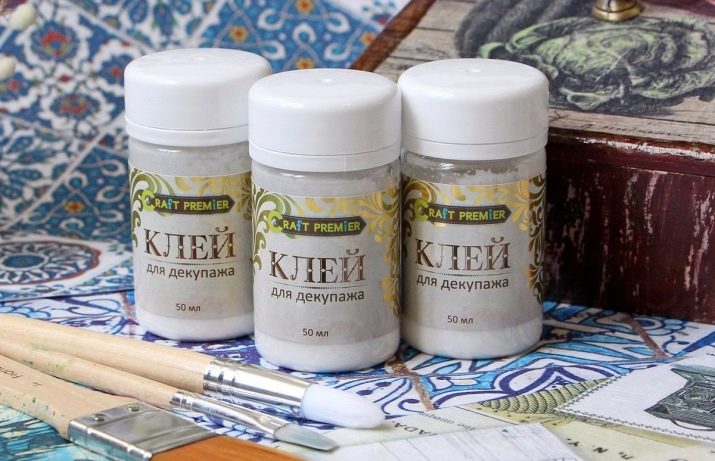 Декупаж комода (29 фото): декорування старого комода в домашніх умовах в стилі прованс, заготовки для декупажу своїми руками