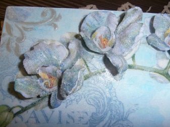Декупаж столу (38 фото): декупаж журнального або кухонного столика серветками своїми руками, майстер-клас з декупажу дерев’яної стільниці тканиною