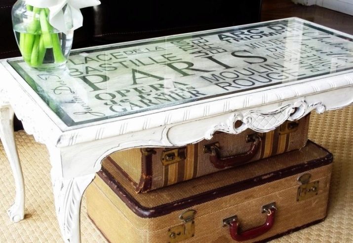 Декупаж столу (38 фото): декупаж журнального або кухонного столика серветками своїми руками, майстер-клас з декупажу дерев’яної стільниці тканиною