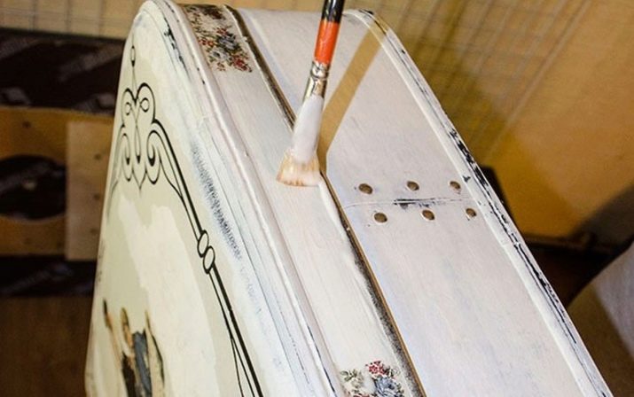 Декупаж валізи (25 фото): поетапний майстер-клас з декупажу старого валізи в стилі прованс і вінтаж