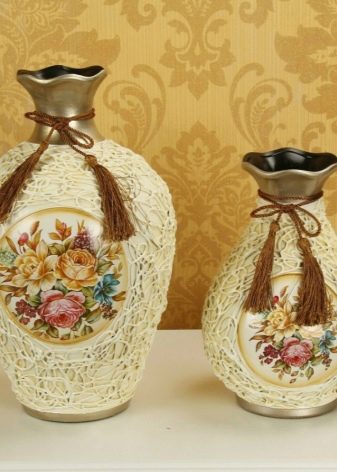 Декупаж вази (42 фото): декупаж скляної вази в стилі шеббі-шик своїми руками. Як вибрати техніку декупажу для керамічної вази для квітів?