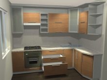 Дерев’яна стільниця для кухні (40 фото): моделі з масиву дуба, бука, модрини та інші, плюси і мінуси кухонних стільниць з натурального дерева