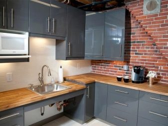 Дерев’яна стільниця для кухні (40 фото): моделі з масиву дуба, бука, модрини та інші, плюси і мінуси кухонних стільниць з натурального дерева