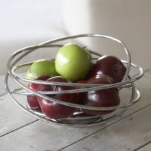 Дерев’яна стільниця для кухні (40 фото): моделі з масиву дуба, бука, модрини та інші, плюси і мінуси кухонних стільниць з натурального дерева