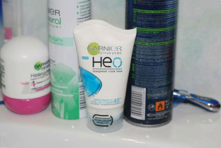 Дезодорант Garnier «Нео»: властивості сухого крему і спрею, опис невидимого антиперспиранта «Пантенол Плюс»