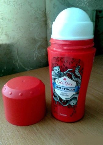 Дезодоранти Old Spice (22 фото): склад спреїв і твердих антиперспірантів для чоловіків і жінок, види Wolfthorn і Whitewater, запахи чоловічих дезодорантів