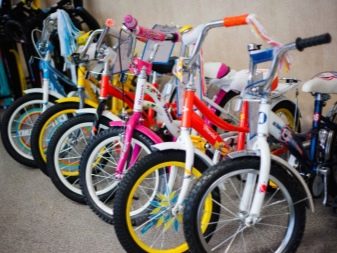 Дитячі велосипеди для дитини 10 років: як вибрати велосипед для підлітка-хлопчика і дівчинки? Як підібрати діаметр коліс? Рейтинг моделей