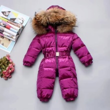Дитячий комбінезон Moncler (65 фото): зимовий пуховий напівкомбінезон Монклер для дівчаток, відгуки