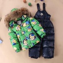 Дитячий комбінезон Moncler (65 фото): зимовий пуховий напівкомбінезон Монклер для дівчаток, відгуки