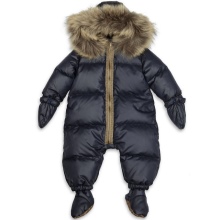 Дитячий комбінезон Moncler (65 фото): зимовий пуховий напівкомбінезон Монклер для дівчаток, відгуки