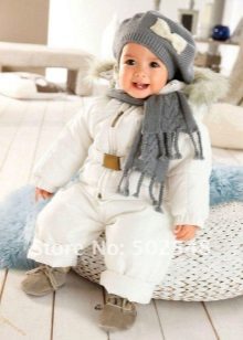 Дитячий комбінезон Moncler (65 фото): зимовий пуховий напівкомбінезон Монклер для дівчаток, відгуки