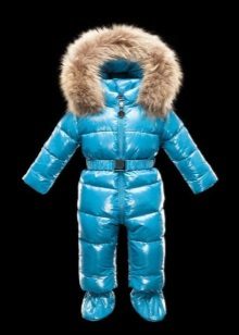 Дитячий комбінезон Moncler (65 фото): зимовий пуховий напівкомбінезон Монклер для дівчаток, відгуки