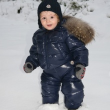 Дитячий комбінезон Moncler (65 фото): зимовий пуховий напівкомбінезон Монклер для дівчаток, відгуки
