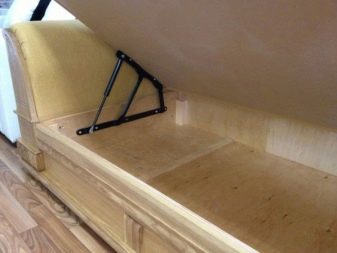 Диван-книжка з ящиком для білизни: моделі з пружинним блоком, з підлокітниками і без, прямі та інші