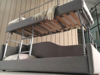 Диван-трансформер в двоярусне ліжко: вибираємо двоповерховий трансформер для малогабаритної квартири