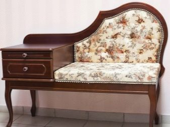 Диван у вітальню (60 фото): маленький диванчик і диван-кушетка, моделі з тумбою та місцем під взуття, вузький міні-диван і кутові конструкції зі спальним місцем, варіанти в дизайні інтер’єру